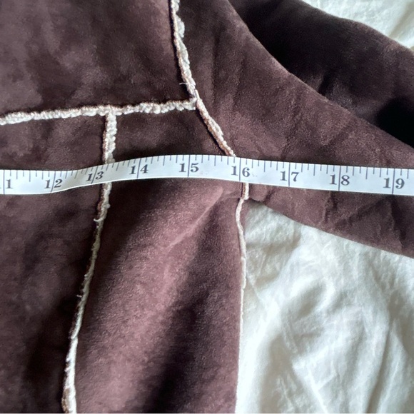 VINTAGE Fox Brown Shearling and Suede Jacket with backprint - Picture 5 of 6
